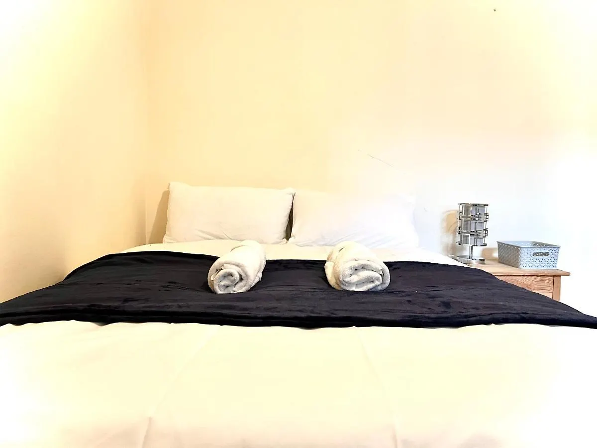 Shadwell Holiday Rooms London Guest house