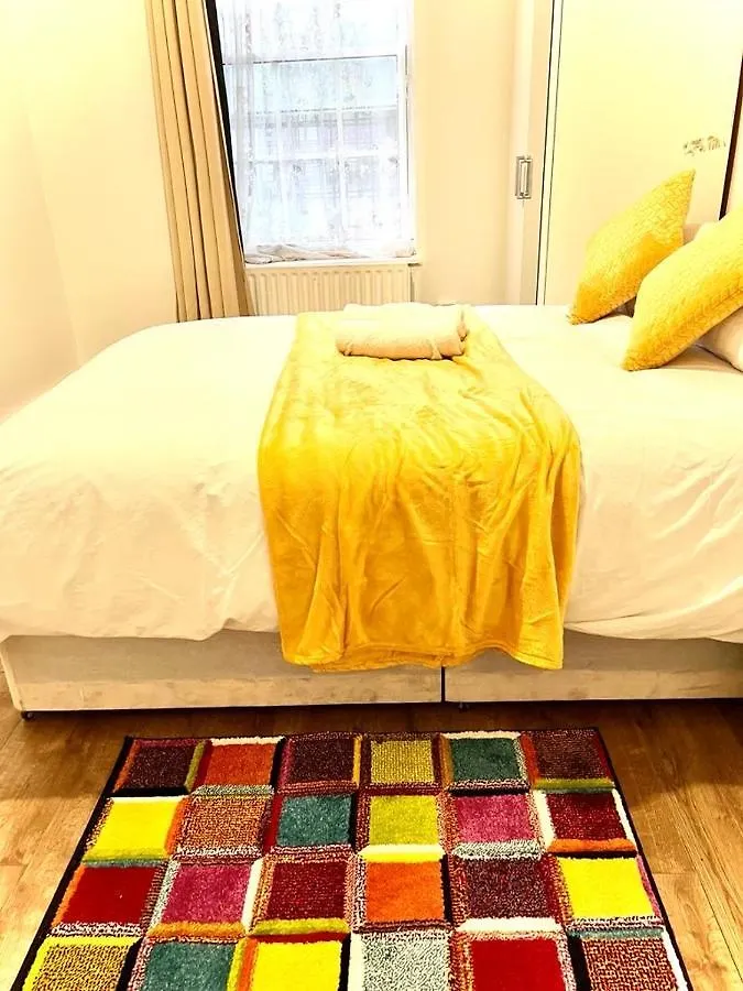 Guest house Shadwell Holiday Rooms London