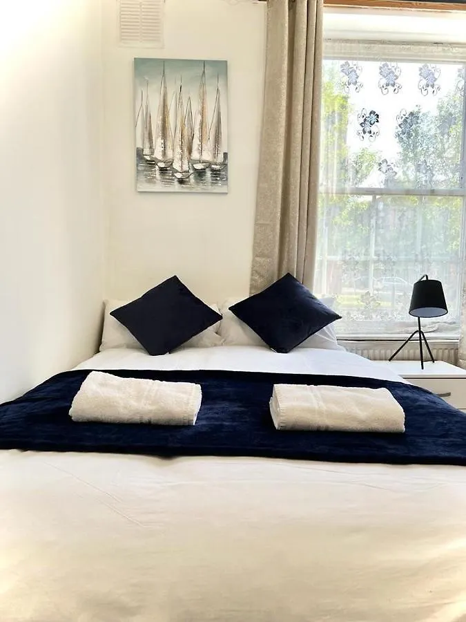 Shadwell Holiday Rooms London 0*,