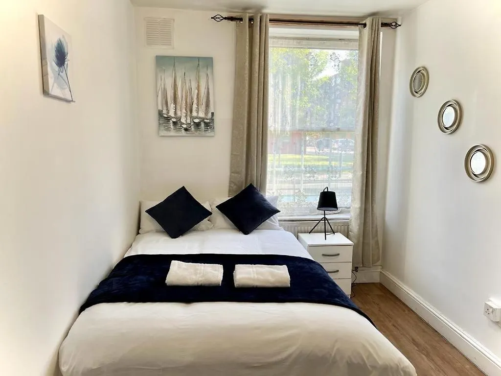 Shadwell Holiday Rooms London