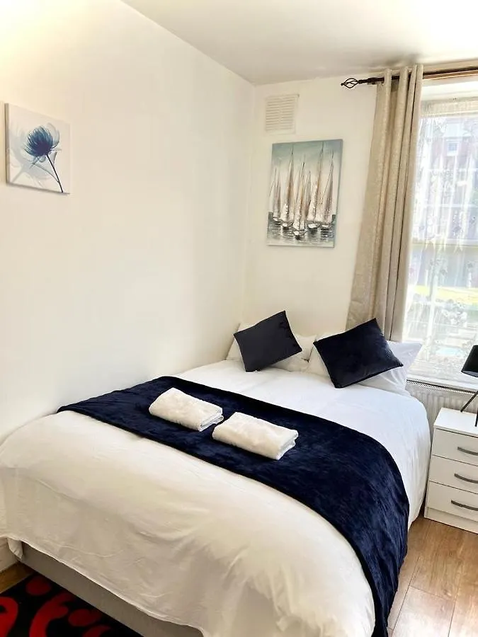 Shadwell Holiday Rooms London